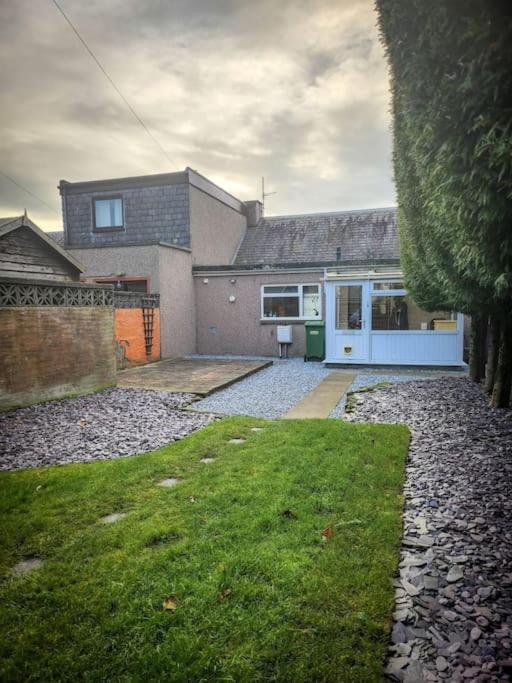 Central 2-Bedroom Bunglow With Double Sofa Bed Carnoustie Exterior foto